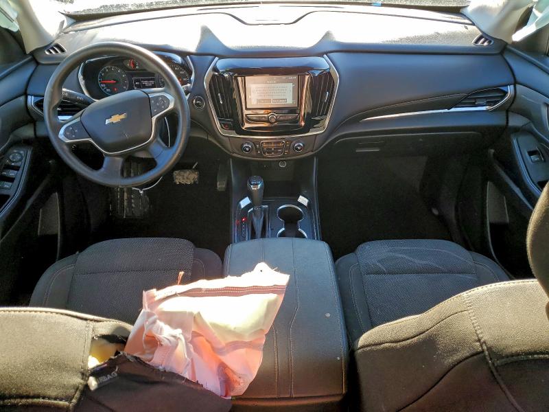Photo 8 from auction – 2019 CHEVROLET TRAVERSE L with VIN 1GNERFKWXKJ101714