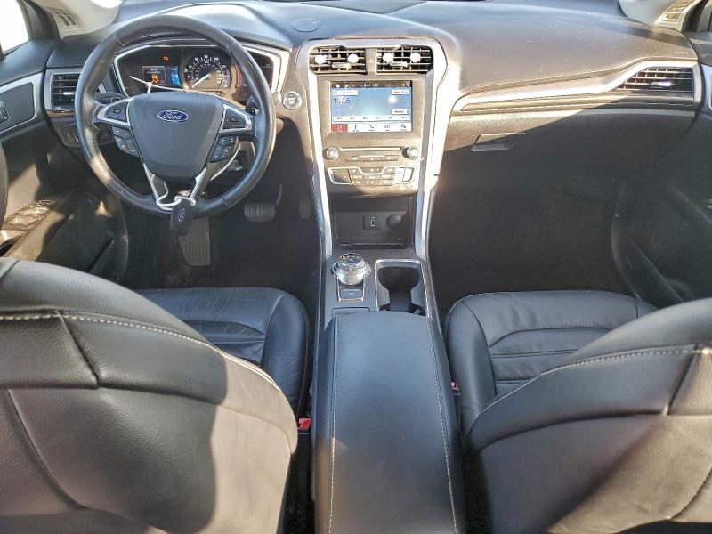 Photo 8 from auction – 2017 FORD FUSION with VIN 3FA6P0HD0HR304783