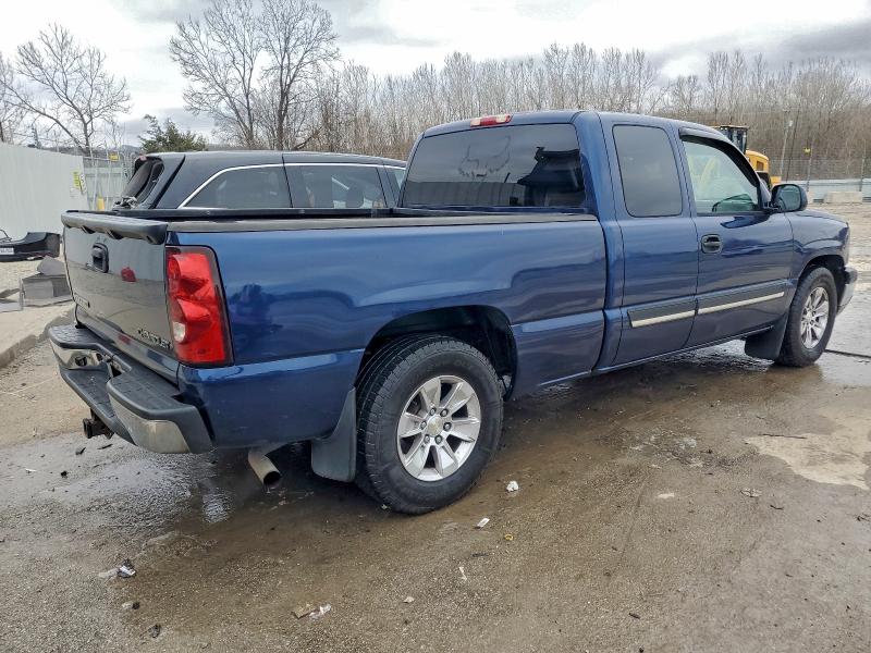 Photo 3 from auction – 2004 CHEVROLET SILVERADO with VIN 1GCEC19T94Z273987