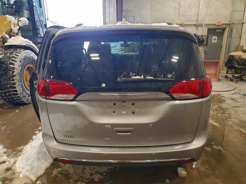 Photo 6 from auction – 2018 CHRYSLER PACIFICA T with VIN 2C4RC1EG7JR294613