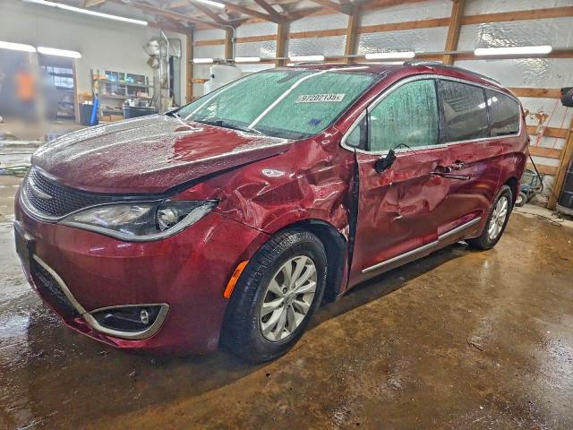 CHRYSLER PACIFICA T 2018 with VIN 2C4RC1EG6JR322563 - Photo from auction