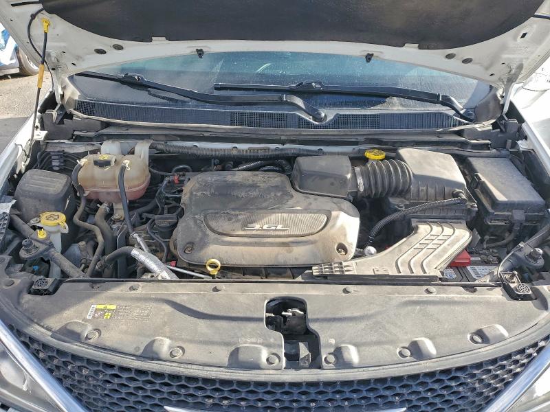 Photo 12 from auction – 2017 CHRYSLER PACIFICA T with VIN 2C4RC1BG4HR810442