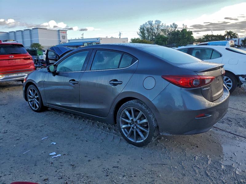 Photo 2 from auction – 2018 MAZDA 3 TOURING with VIN 3MZBN1V35JM244693