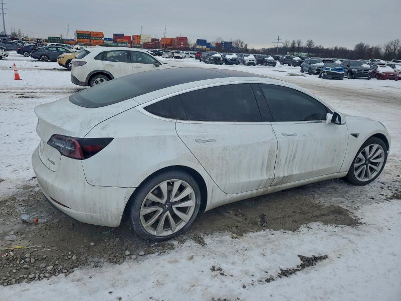 Photo 3 from auction – 2018 TESLA MODEL 3 with VIN 5YJ3E1EB1JF089031