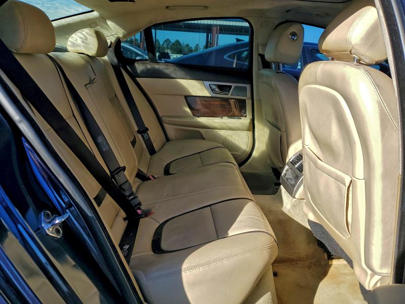 Photo 10 from auction – 2013 JAGUAR XF with VIN SAJWA0ES1DPS64327