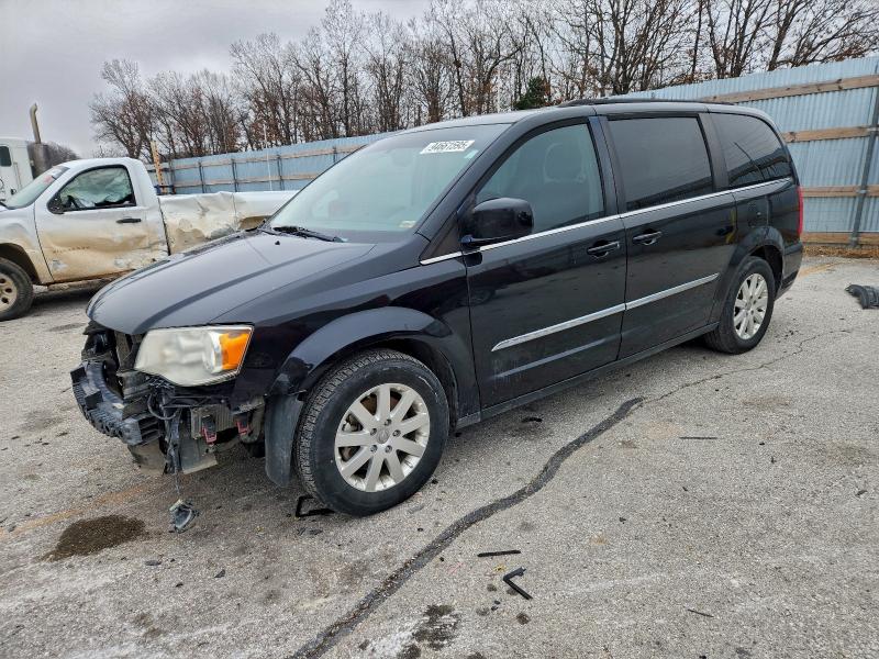 CHRYSLER TOWN & COU 2016 with VIN 2C4RC1BG5GR293456 - Photo from auction