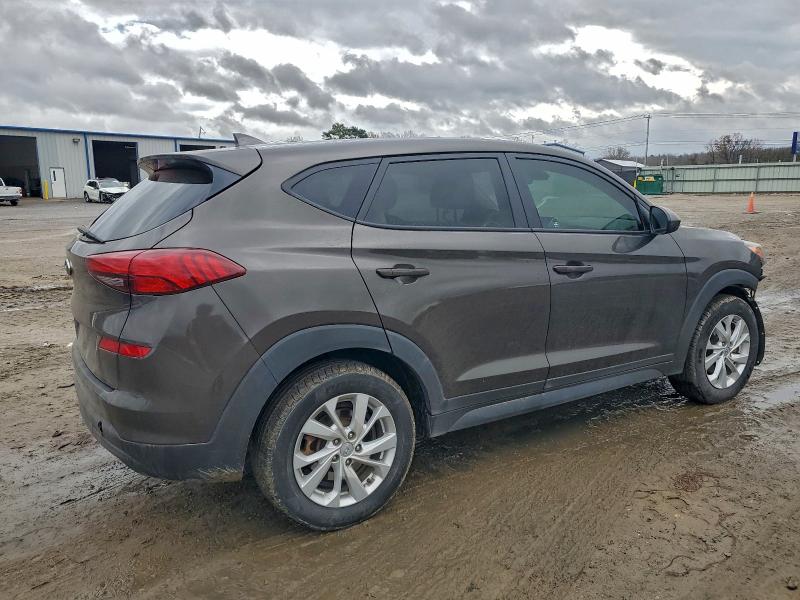 Photo 3 from auction – 2020 HYUNDAI TUCSON SE with VIN KM8J23A42LU179684