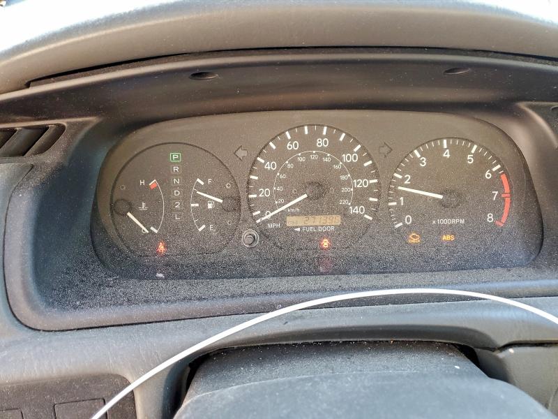 Photo 9 from auction – 2000 TOYOTA CAMRY with VIN 4T1BF28K9YU094954