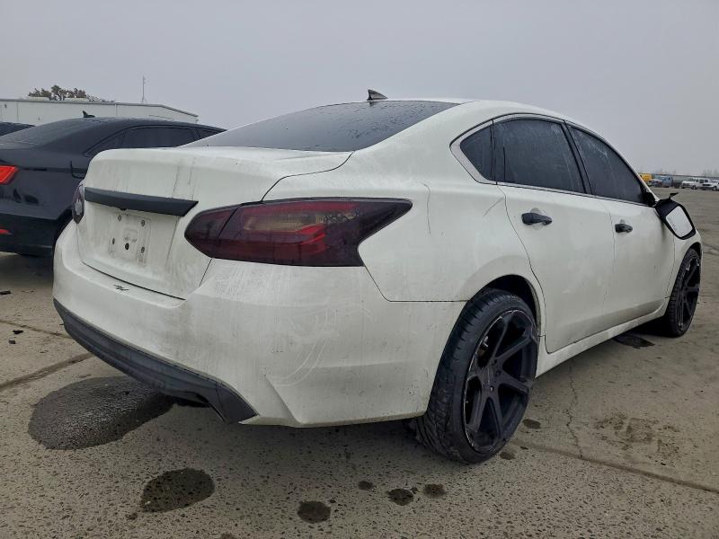 Photo 3 from auction – 2017 NISSAN ALTIMA 2.5 with VIN 1N4AL3AP1HC292900