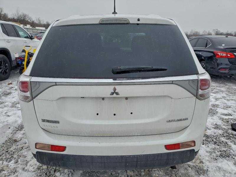 Photo 6 from auction – 2014 MITSUBISHI OUTLANDER with VIN JA4AD3A34EZ006111