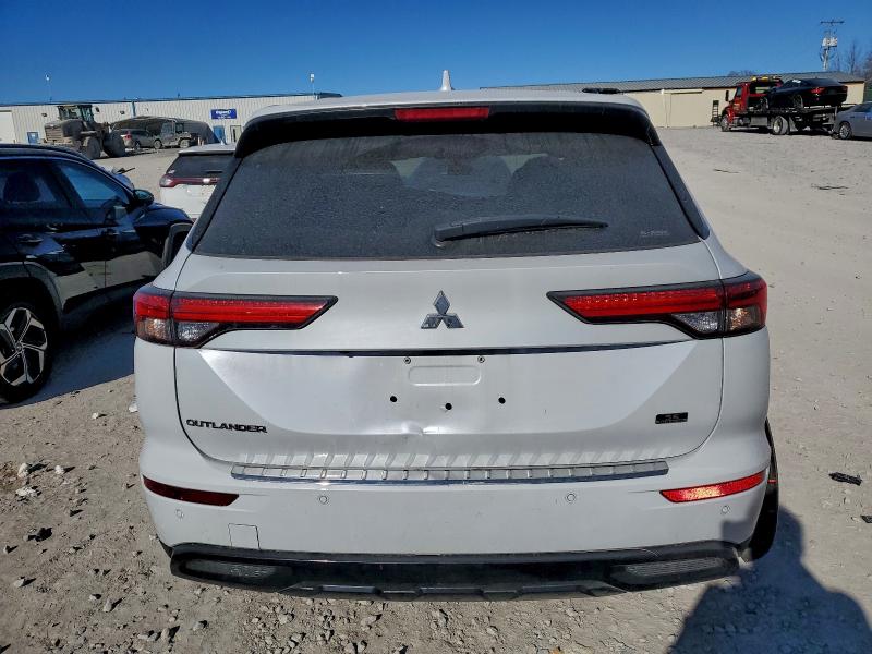 Photo 6 from auction – 2024 MITSUBISHI OUTLANDER with VIN JA4J4VA82RZ067700