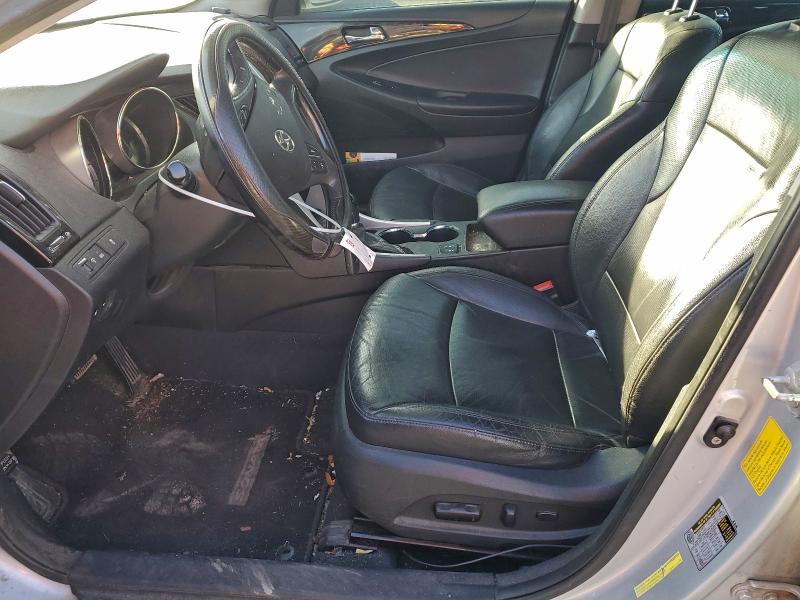 Photo 7 from auction – 2011 HYUNDAI SONATA SE with VIN 5NPEC4AC7BH230959
