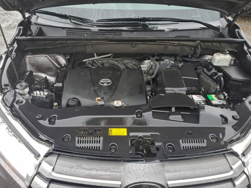 Photo 12 from auction – 2019 TOYOTA HIGHLANDER with VIN 5TDJZRFH1KS576837