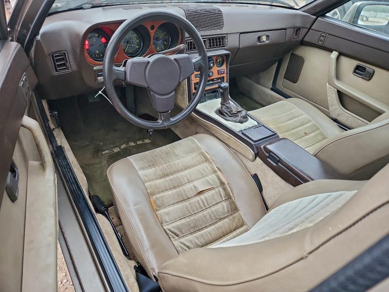 Photo 8 from auction – 1983 PORSCHE 944 with VIN WP0AA0941DN454435