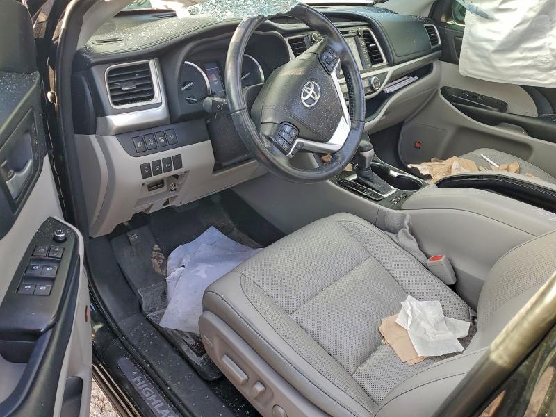 Photo 8 from auction – 2018 TOYOTA HIGHLANDER with VIN 5TDDZRFHXJS900914