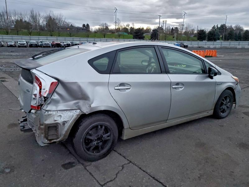 Photo 3 from auction – 2012 TOYOTA PRIUS with VIN JTDKN3DUXC5386054