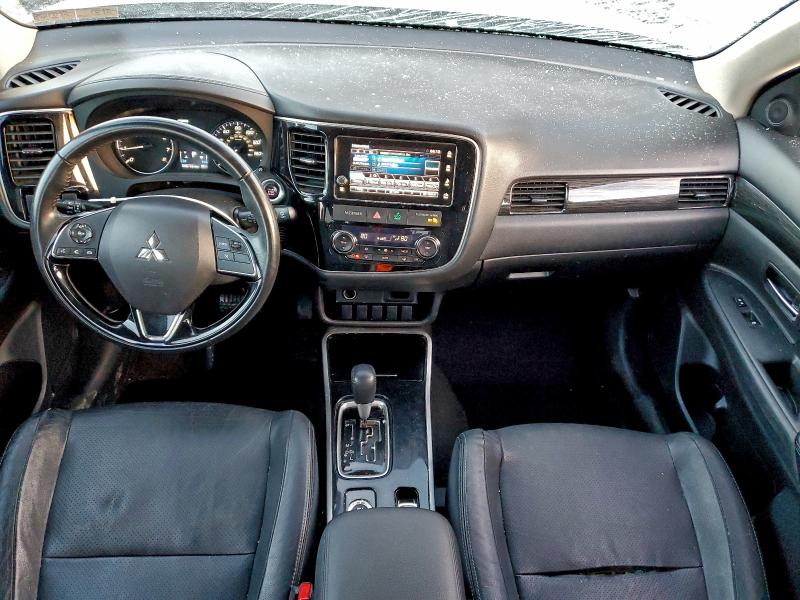 Photo 8 from auction – 2017 MITSUBISHI OUTLANDER with VIN JA4AZ3A31HZ031327