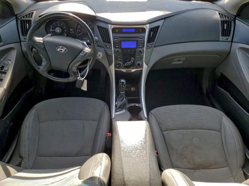 Photo 8 from auction – 2013 HYUNDAI SONATA SE with VIN 5NPEC4AC8DH717395