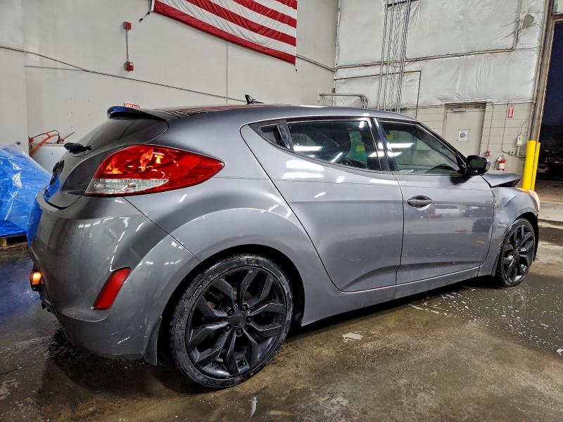 Photo 3 from auction – 2013 HYUNDAI VELOSTER with VIN KMHTC6AD2DU136424