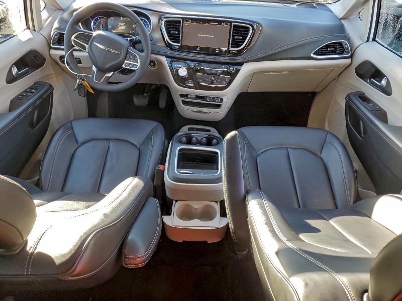 Photo 8 from auction – 2024 CHRYSLER PACIFICA H with VIN 2C4RC1S74RR150422