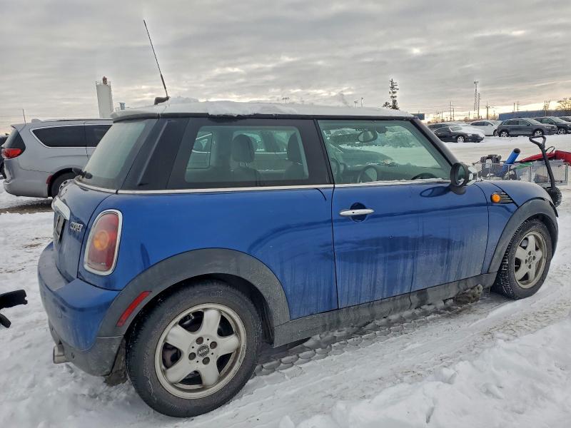 Photo 3 from auction – 2008 MINI COOPER with VIN WMWMF33568TT66836