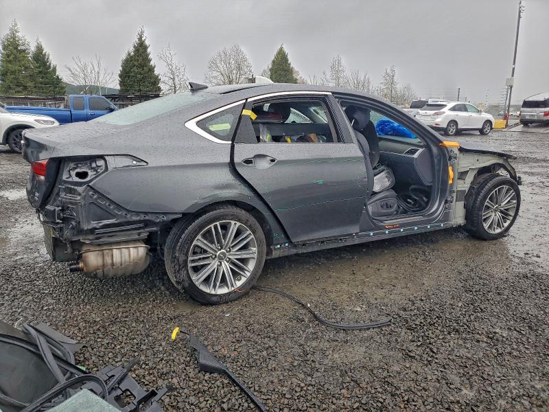 Photo 3 from auction – 2018 GENESIS G80 BASE with VIN KMHGN4JE2JU230677