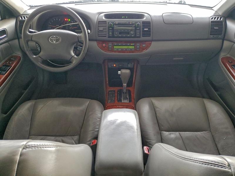 Photo 8 from auction – 2004 TOYOTA CAMRY LE with VIN 4T1BF30K54U569169