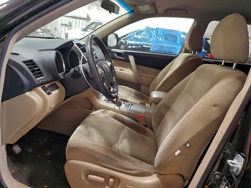 Photo 7 from auction – 2013 TOYOTA HIGHLANDER with VIN 5TDBK3EH4DS186924