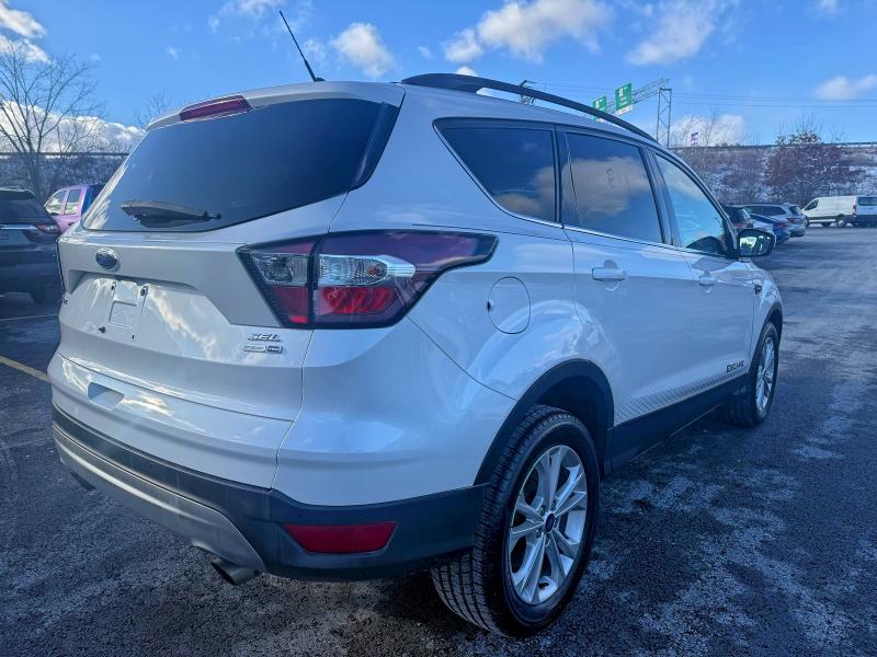 Photo 4 from auction – 2018 FORD ESCAPE SEL with VIN 1FMCU9HD8JUD33095