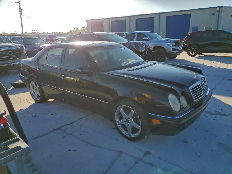 Photo 4 from auction – 1998 MERCEDES-BENZ E 430 with VIN WDBJF70F9WA697170