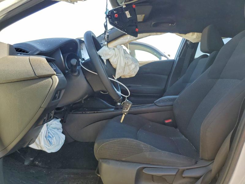 Photo 7 from auction – 2019 TOYOTA C-HR XLE with VIN NMTKHMBX8KR097529