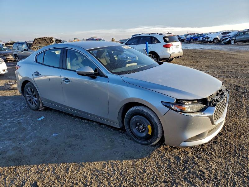Photo 4 from auction – 2020 MAZDA 3 with VIN JM1BPABL7L1163681