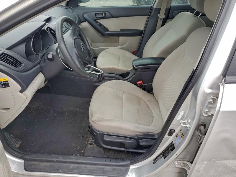 Photo 7 from auction – 2010 KIA FORTE EX with VIN KNAFU4A26A5809316