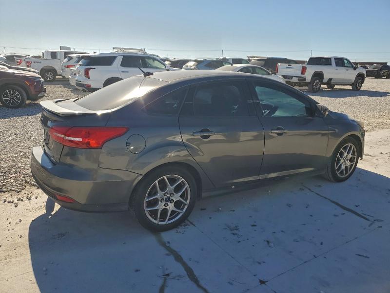 Photo 3 from auction – 2015 FORD FOCUS SE with VIN 1FADP3F28FL384906