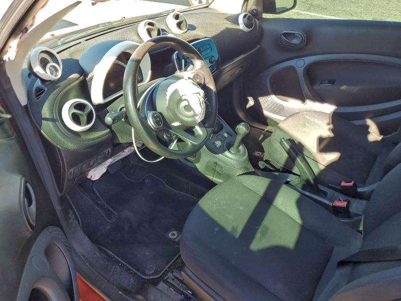 Photo 8 from auction – 2019 SMART FORTWO with VIN WMEFJ9BA1KK357665