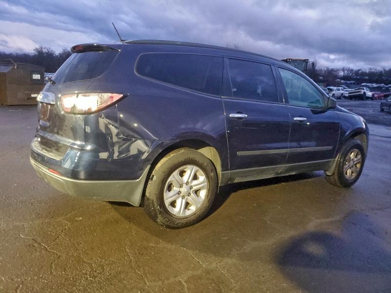 Photo 3 from auction – 2017 CHEVROLET TRAVERSE L with VIN 1GNKRFED0HJ167372
