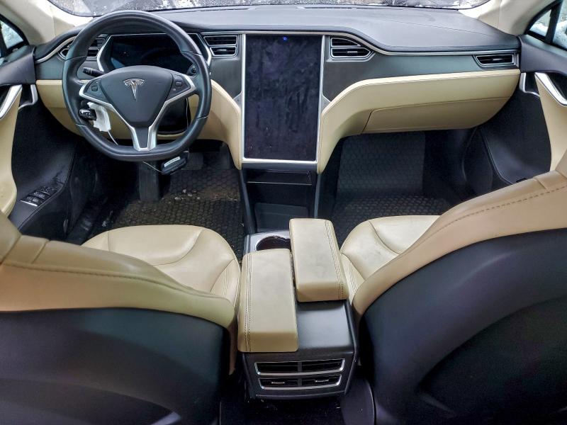 Photo 8 from auction – 2014 TESLA MODEL S with VIN 5YJSA1S18EFP35271