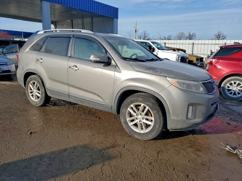 Photo 4 from auction – 2014 KIA SORENTO LX with VIN 5XYKTCA67EG465347