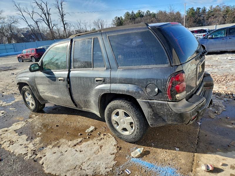 Photo 2 from auction – 2003 CHEVROLET TRAILBLAZE with VIN 1GNDT13S932399874