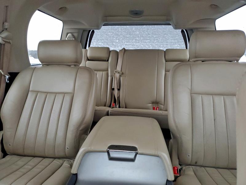 Photo 10 from auction – 2005 LINCOLN NAVIGATOR with VIN 5LMFU28525LJ09682
