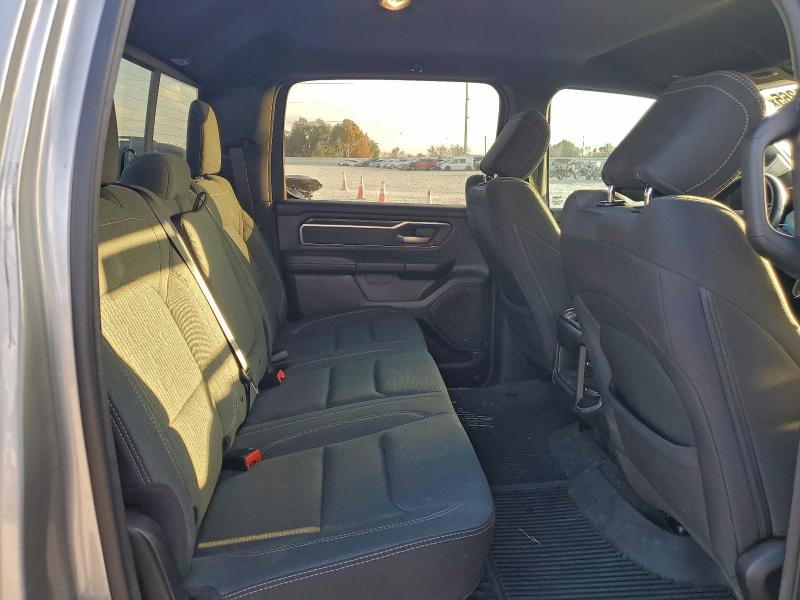 Photo 10 from auction – 2022 RAM 1500 with VIN 1C6RREFG1NN373239