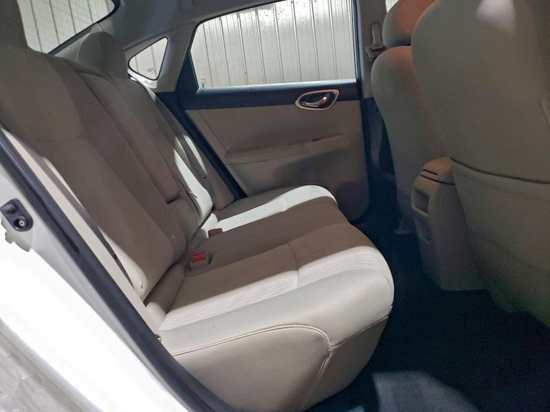 Photo 10 from auction – 2015 NISSAN SENTRA S with VIN 3N1AB7AP2FY225346