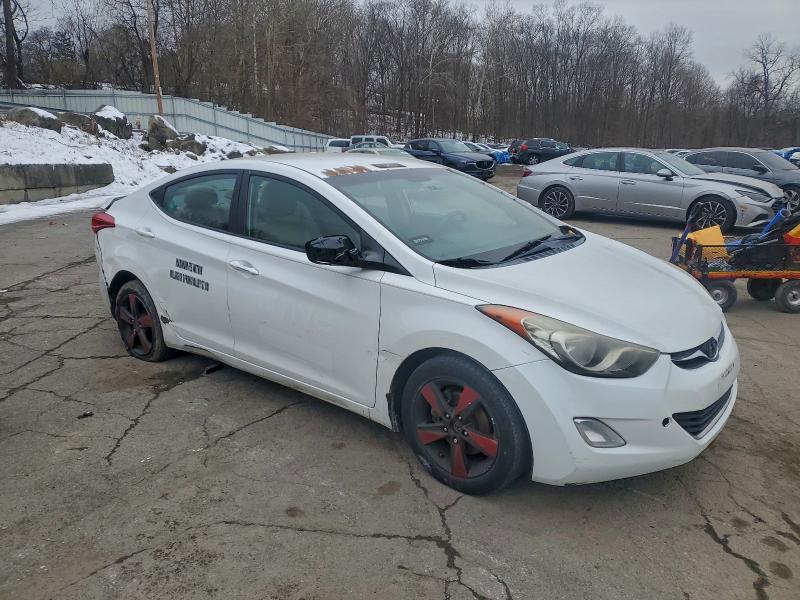 Photo 4 from auction – 2012 HYUNDAI ELANTRA GL with VIN 5NPDH4AE1CH066110