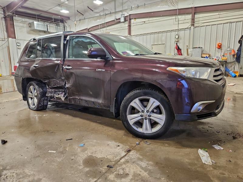 Фото 4 с аукциона – 2013 TOYOTA HIGHLANDER с VIN 5TDDK3EH6DS184567