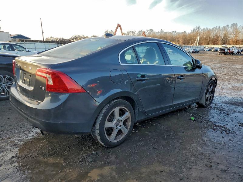 Photo 3 from auction – 2012 VOLVO S60 T5 with VIN YV1622FS3C2048247