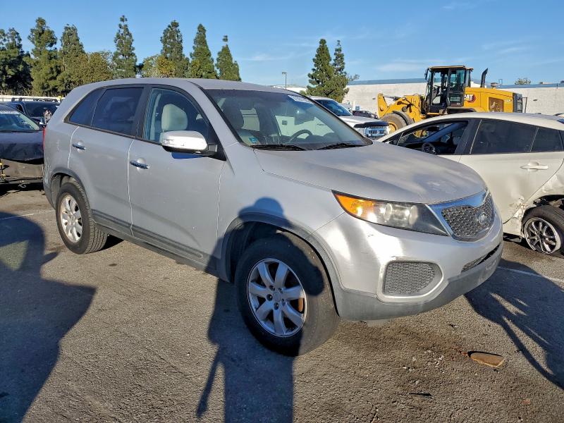 Photo 4 from auction – 2011 KIA SORENTO BA with VIN 5XYKT3A19BG044049