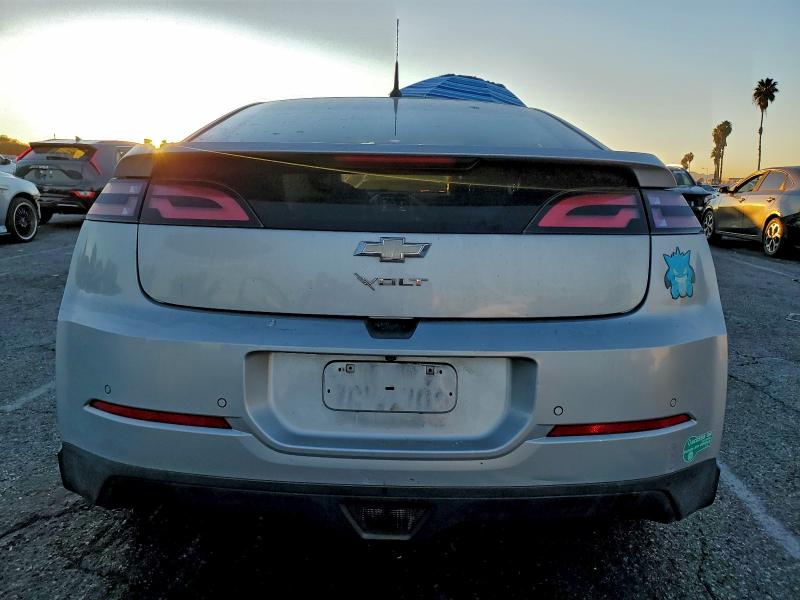 Photo 6 from auction – 2014 CHEVROLET VOLT with VIN 1G1RE6E43EU154752