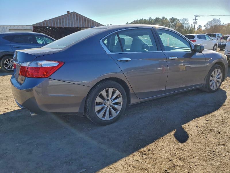 Photo 3 from auction – 2014 HONDA ACCORD EXL with VIN 1HGCR3F86EA017972