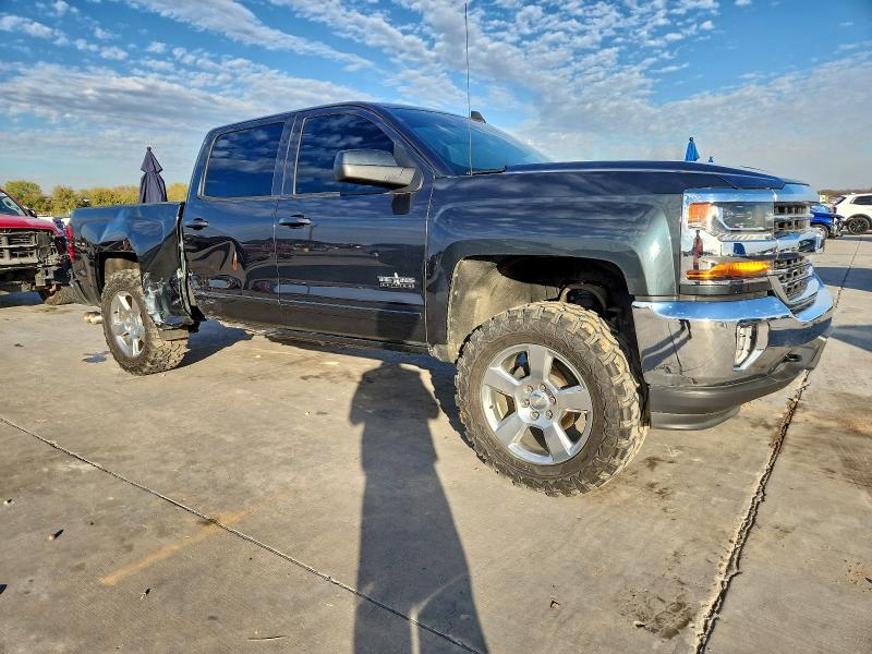 Photo 4 from auction – 2018 CHEVROLET SILVERADO with VIN 3GCUKREC8JG569436