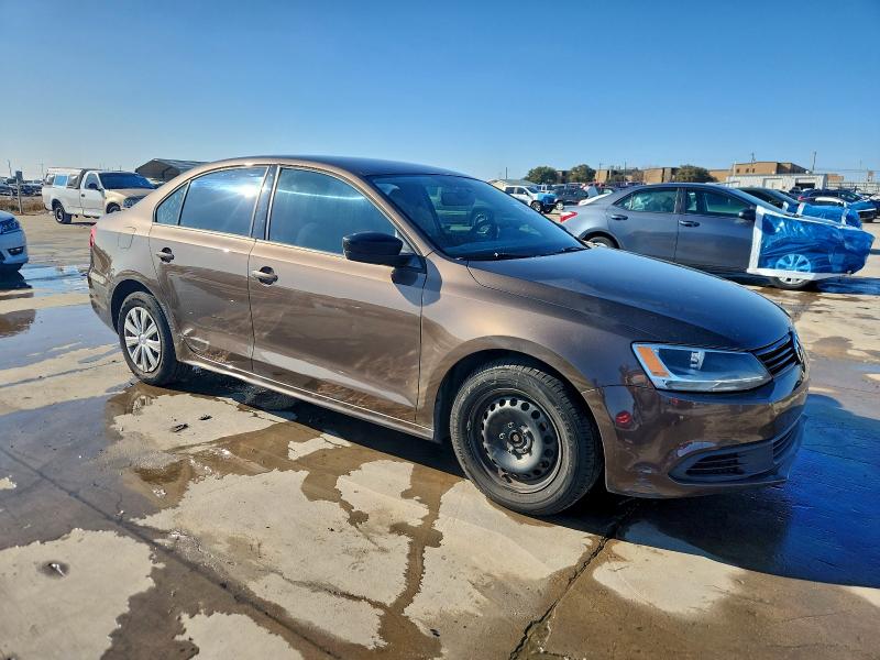 Photo 4 from auction – 2013 VOLKSWAGEN JETTA BASE with VIN 3VW2K7AJ4DM206005